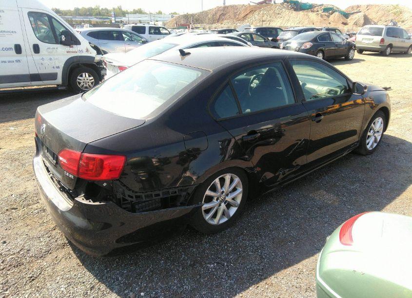 Photo 4 of 2012 Volkswagen Jetta 2.5L SE (VIN 3VWDP7AJ6CM462459)