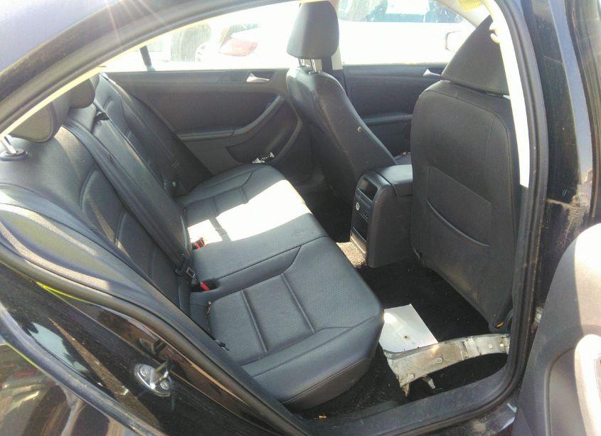 Photo 8 of 2012 Volkswagen Jetta 2.5L SE (VIN 3VWDP7AJ6CM462459)