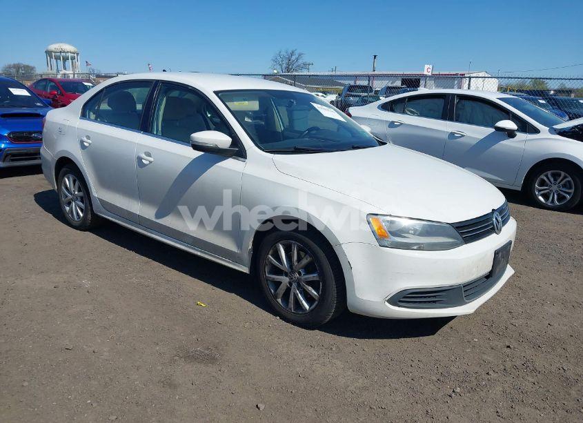 2013 Volkswagen Jetta 2.5L SE (VIN 3VWDP7AJ6DM200247) main photo