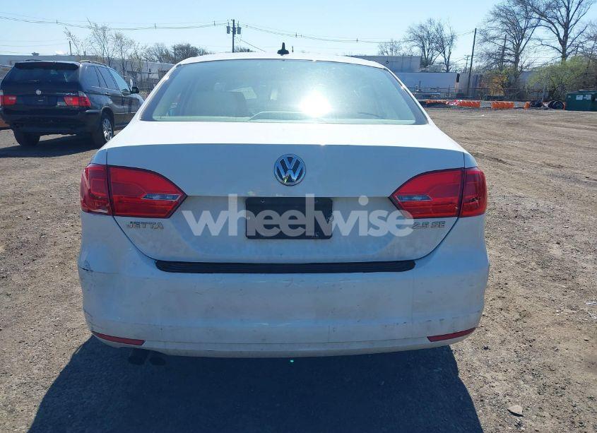 Photo 16 of 2013 Volkswagen Jetta 2.5L SE (VIN 3VWDP7AJ6DM200247)