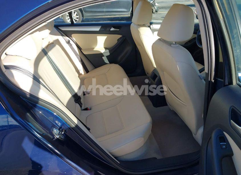 Photo 8 of 2013 Volkswagen Jetta 2.5L SE (VIN 3VWDP7AJ6DM367563)