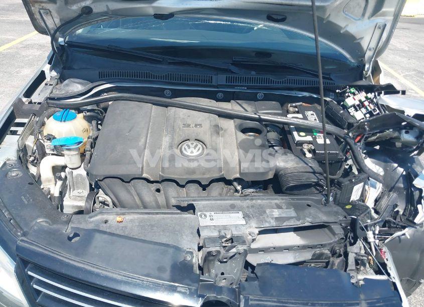 Photo 10 of 2013 Volkswagen Jetta 2.5L SE (VIN 3VWDP7AJ6DM376487)