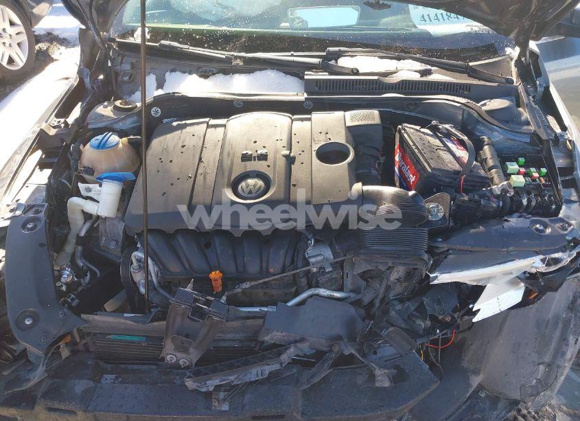 Photo 10 of 2013 Volkswagen Jetta 2.5L SE (VIN 3VWDP7AJ6DM382774)