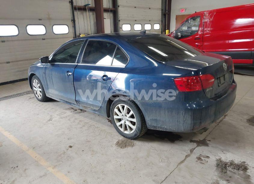 Photo 3 of 2013 Volkswagen Jetta 2.5L SE (VIN 3VWDP7AJ6DM400383)