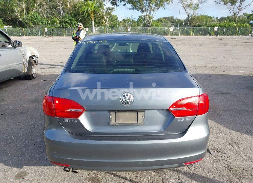 Photo 16 of 2013 Volkswagen Jetta 2.5L SE (VIN 3VWDP7AJ6DM406376)
