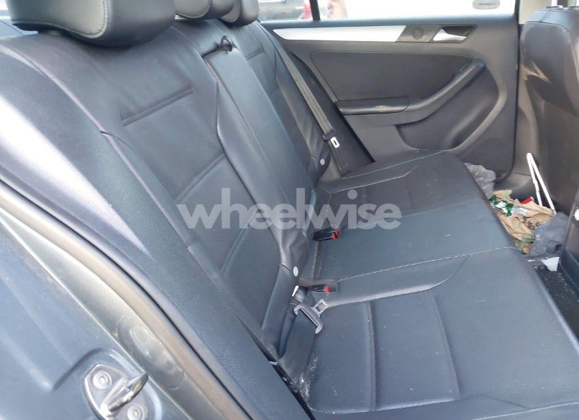 Photo 8 of 2013 Volkswagen Jetta 2.5L SE (VIN 3VWDP7AJ6DM406376)