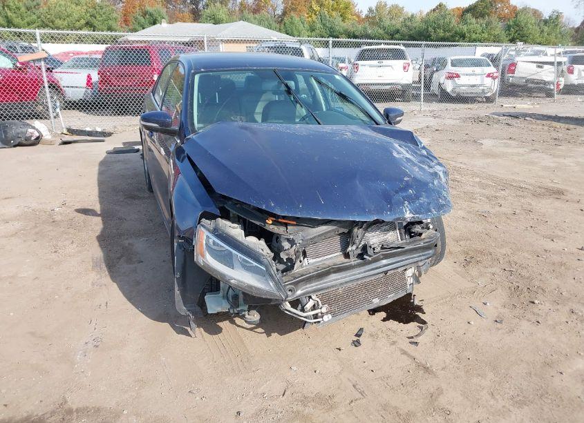 2013 Volkswagen Jetta SE (VIN 3VWDP7AJ6DM409021) main photo