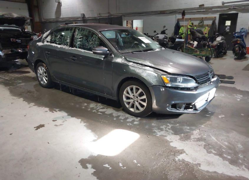 2013 Volkswagen Jetta 2.5L SE (VIN 3VWDP7AJ6DM421573) main photo