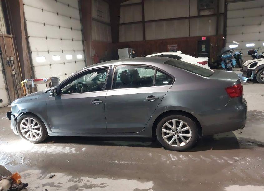 Photo 14 of 2013 Volkswagen Jetta 2.5L SE (VIN 3VWDP7AJ6DM421573)