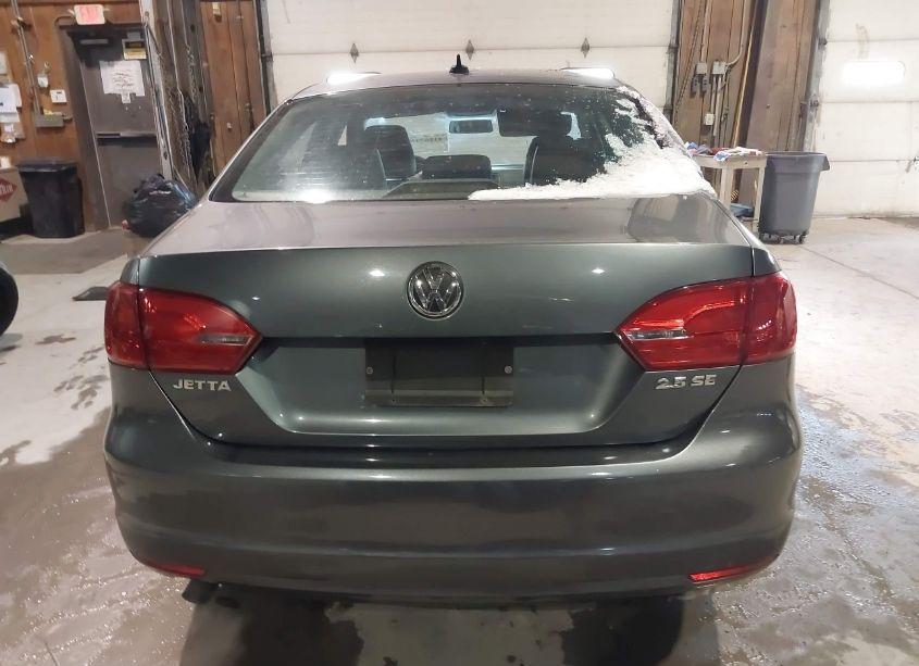 Photo 16 of 2013 Volkswagen Jetta 2.5L SE (VIN 3VWDP7AJ6DM421573)