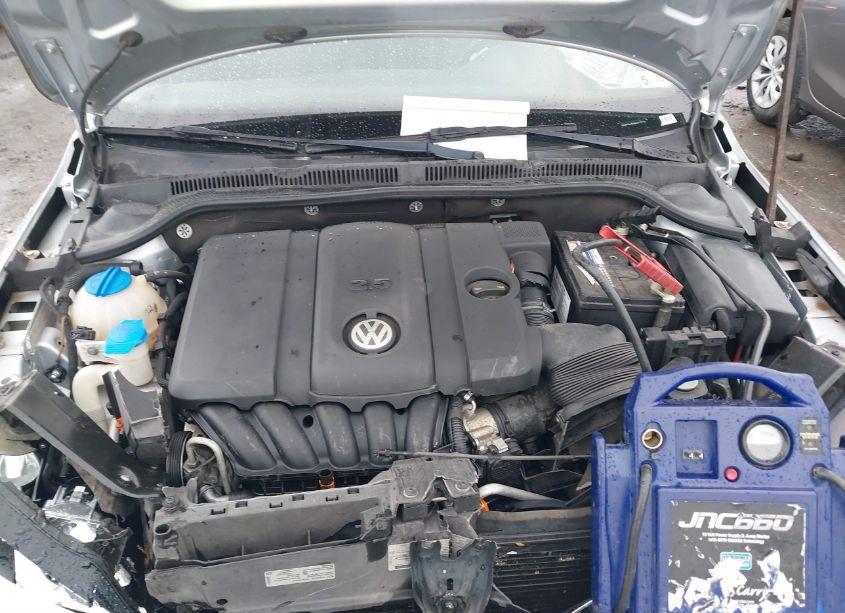 Photo 10 of 2013 Volkswagen Jetta 2.5L SE (VIN 3VWDP7AJ6DM431777)