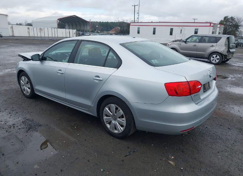Photo 3 of 2013 Volkswagen Jetta 2.5L SE (VIN 3VWDP7AJ6DM431777)
