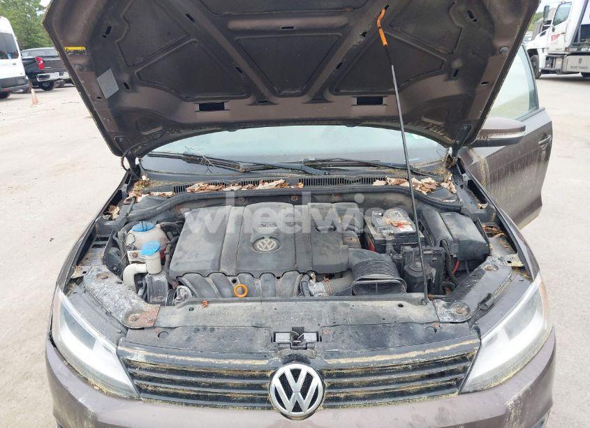Photo 10 of 2012 Volkswagen Jetta 2.5L SE (VIN 3VWDP7AJ7CM072695)