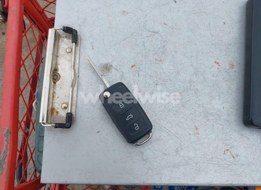 Photo 11 of 2012 Volkswagen Jetta 2.5L SE (VIN 3VWDP7AJ7CM072695)