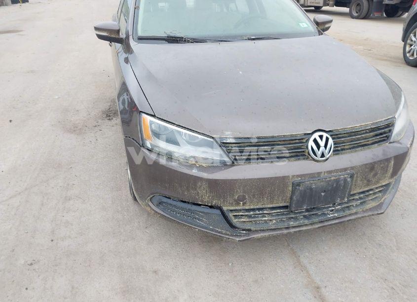 Photo 6 of 2012 Volkswagen Jetta 2.5L SE (VIN 3VWDP7AJ7CM072695)