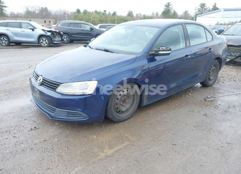 Photo 2 of 2012 Volkswagen Jetta 2.5L SE (VIN 3VWDP7AJ7CM079131)
