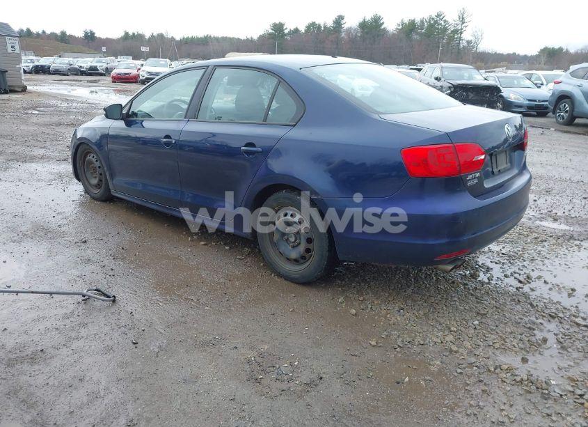 Photo 3 of 2012 Volkswagen Jetta 2.5L SE (VIN 3VWDP7AJ7CM079131)