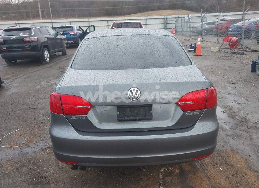 Photo 16 of 2012 Volkswagen Jetta 2.5L SE (VIN 3VWDP7AJ7CM329919)