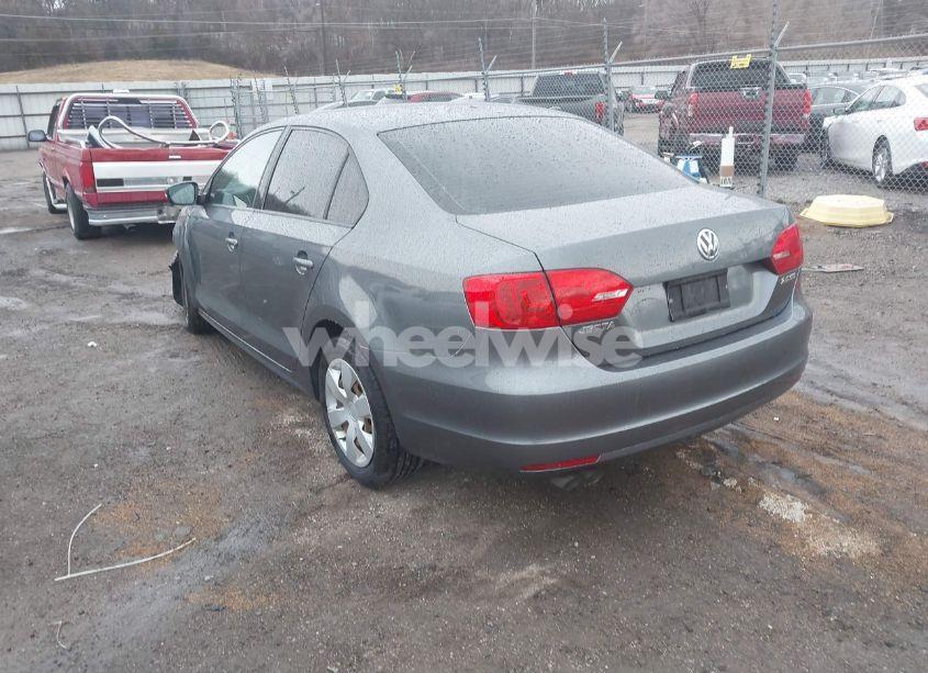 Photo 3 of 2012 Volkswagen Jetta 2.5L SE (VIN 3VWDP7AJ7CM329919)