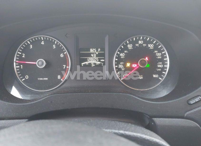 Photo 7 of 2012 Volkswagen Jetta 2.5L SE (VIN 3VWDP7AJ7CM329919)