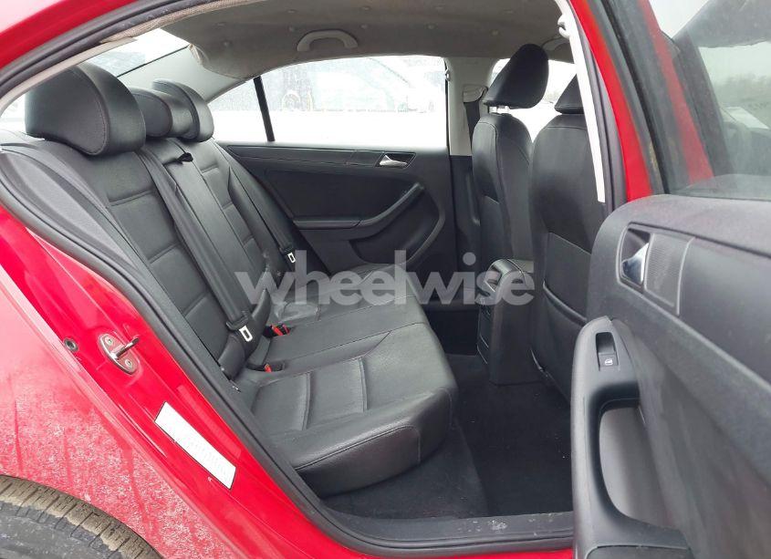 Photo 8 of 2012 Volkswagen Jetta 2.5L SE (VIN 3VWDP7AJ7CM334036)