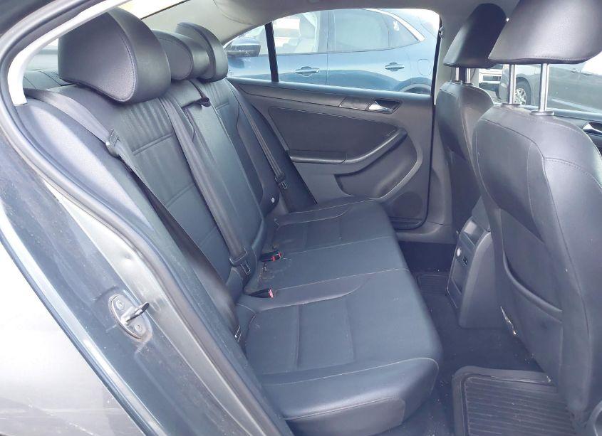 Photo 8 of 2012 Volkswagen Jetta 2.5L SE (VIN 3VWDP7AJ7CM342945)