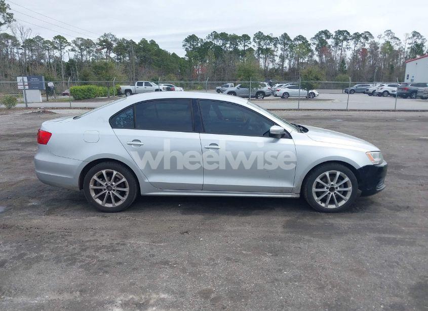 Photo 13 of 2012 Volkswagen Jetta 2.5L SE (VIN 3VWDP7AJ7CM364203)