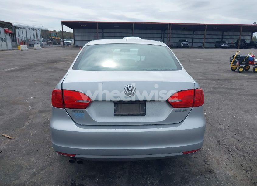 Photo 16 of 2012 Volkswagen Jetta 2.5L SE (VIN 3VWDP7AJ7CM364203)