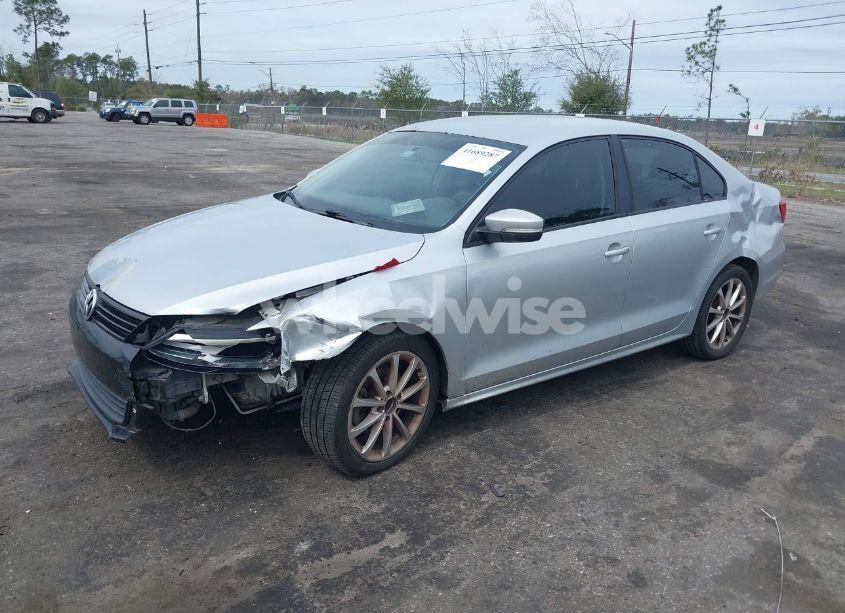 Photo 2 of 2012 Volkswagen Jetta 2.5L SE (VIN 3VWDP7AJ7CM364203)