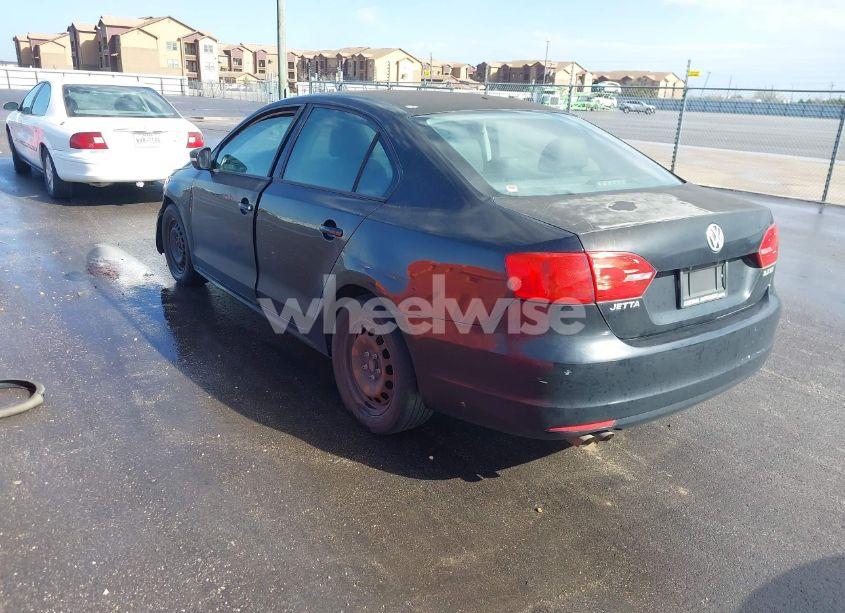 Photo 3 of 2012 Volkswagen Jetta 2.5L SE (VIN 3VWDP7AJ7CM370356)