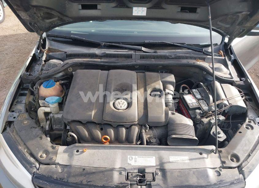 Photo 10 of 2012 Volkswagen Jetta 2.5L SE (VIN 3VWDP7AJ7CM371023)