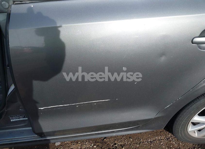 Photo 6 of 2012 Volkswagen Jetta 2.5L SE (VIN 3VWDP7AJ7CM371023)