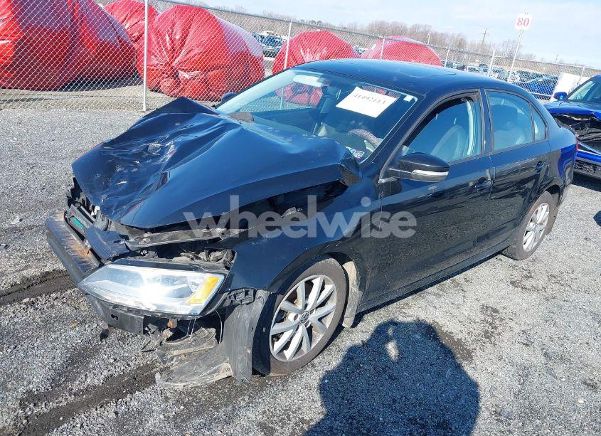 Photo 2 of 2012 Volkswagen Jetta 2.5L SE (VIN 3VWDP7AJ7CM376738)