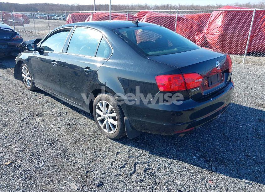 Photo 3 of 2012 Volkswagen Jetta 2.5L SE (VIN 3VWDP7AJ7CM376738)