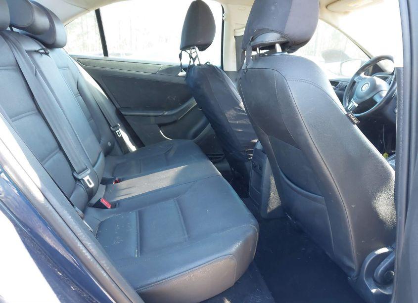 Photo 8 of 2012 Volkswagen Jetta 2.5L SE (VIN 3VWDP7AJ7CM384483)