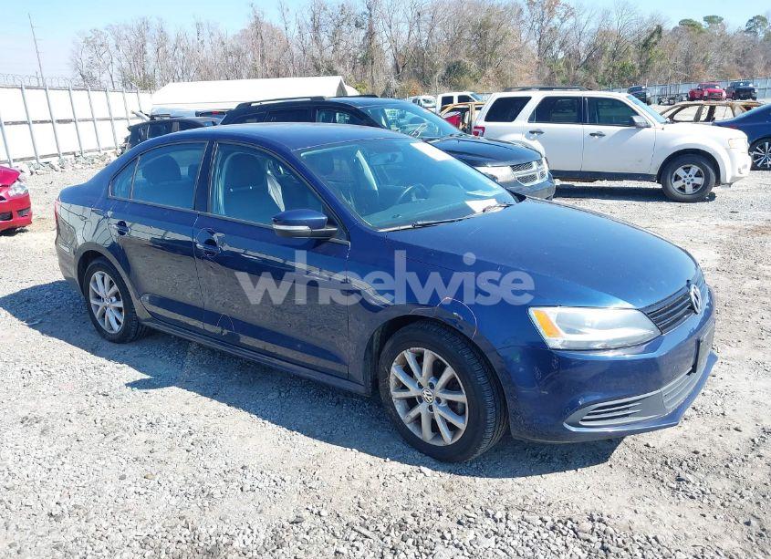 2012 Volkswagen Jetta 2.5L SE (VIN 3VWDP7AJ7CM462633) main photo