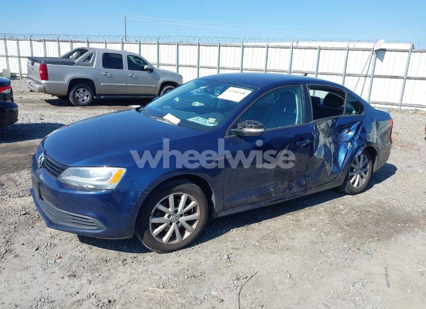 Photo 2 of 2012 Volkswagen Jetta 2.5L SE (VIN 3VWDP7AJ7CM462633)