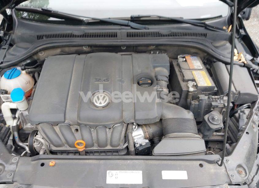 Photo 10 of 2013 Volkswagen Jetta 2.5L SE (VIN 3VWDP7AJ7DM212911)