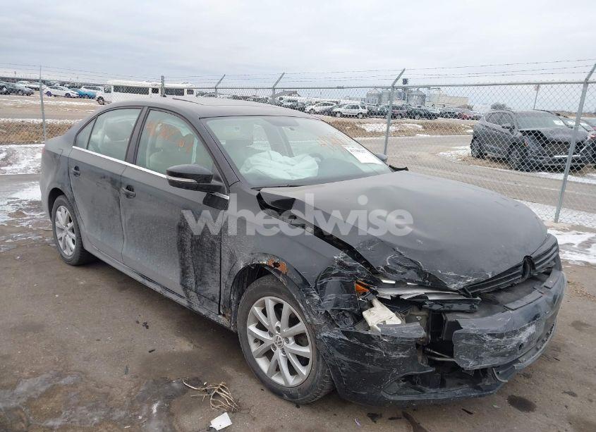 2013 Volkswagen Jetta 2.5L SE (VIN 3VWDP7AJ7DM258349) main photo