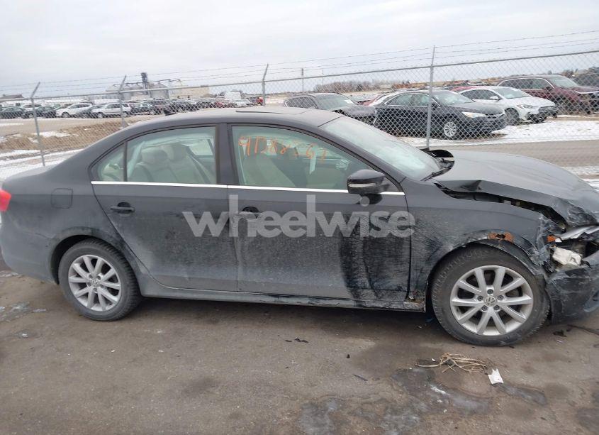 Photo 12 of 2013 Volkswagen Jetta 2.5L SE (VIN 3VWDP7AJ7DM258349)