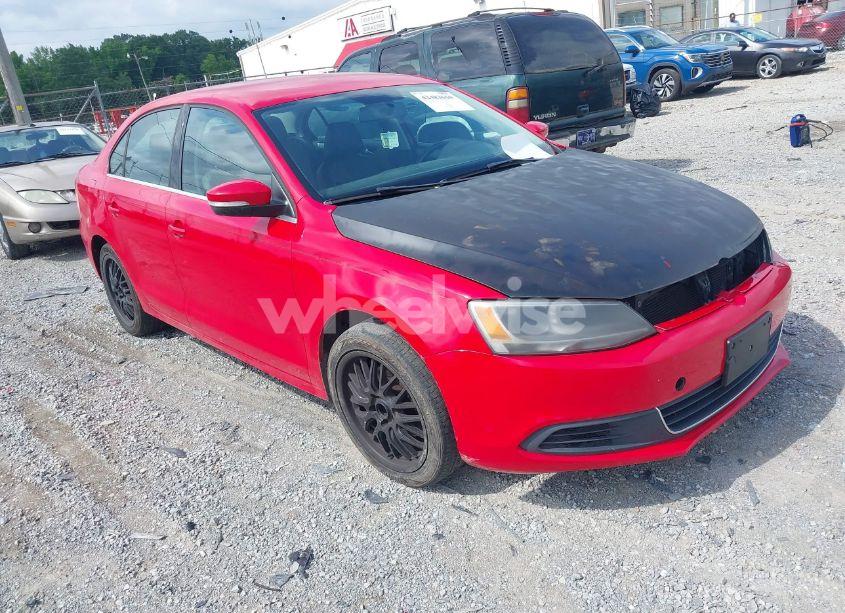 2013 Volkswagen Jetta 2.5L SE (VIN 3VWDP7AJ7DM287155) main photo