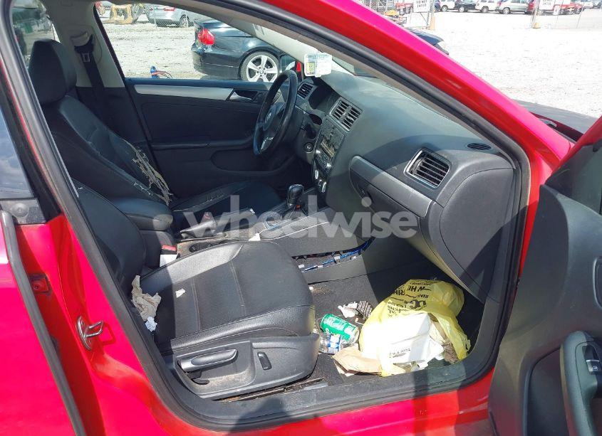 Photo 5 of 2013 Volkswagen Jetta 2.5L SE (VIN 3VWDP7AJ7DM287155)