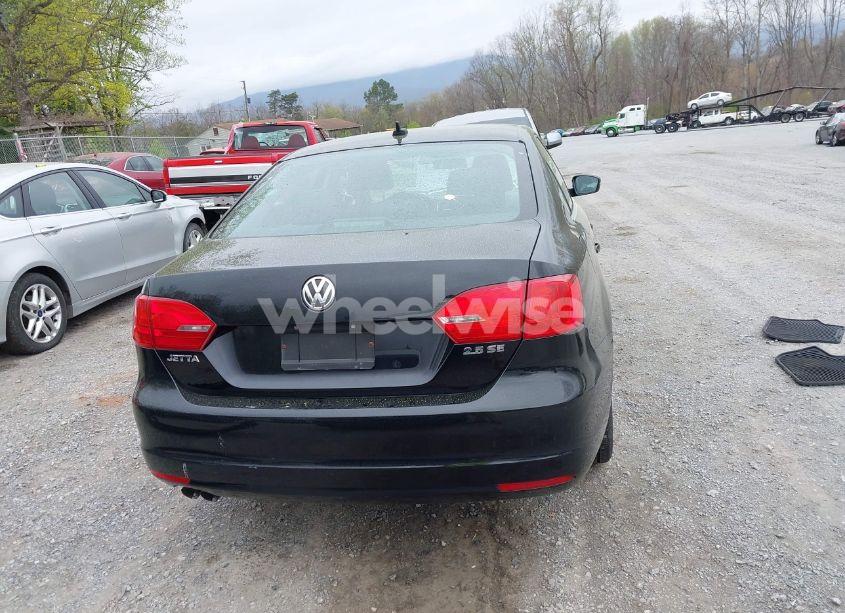 Photo 16 of 2013 Volkswagen Jetta 2.5L SE (VIN 3VWDP7AJ7DM289309)