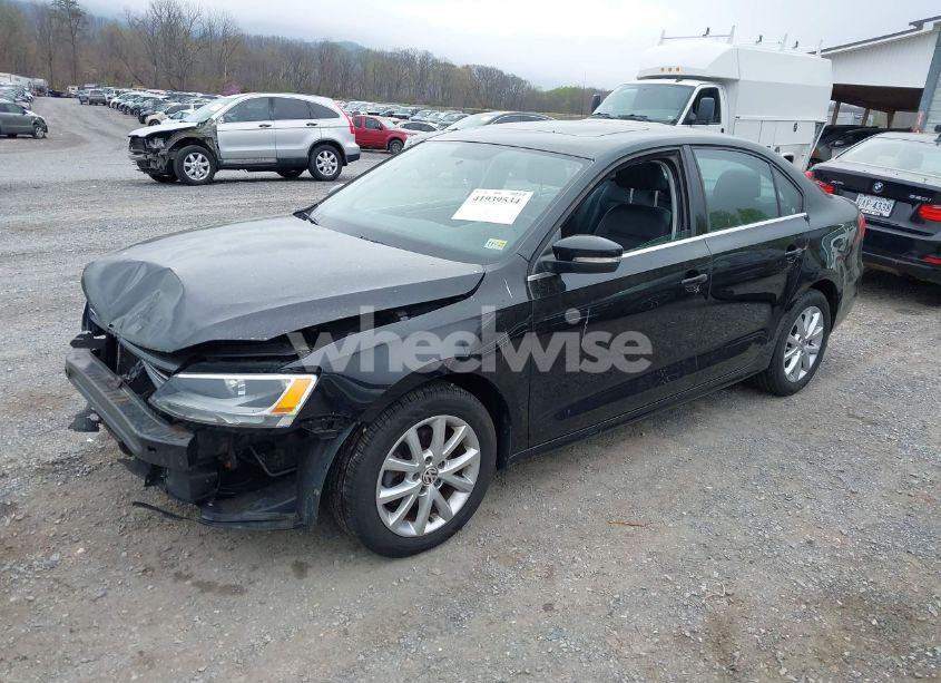 Photo 2 of 2013 Volkswagen Jetta 2.5L SE (VIN 3VWDP7AJ7DM289309)