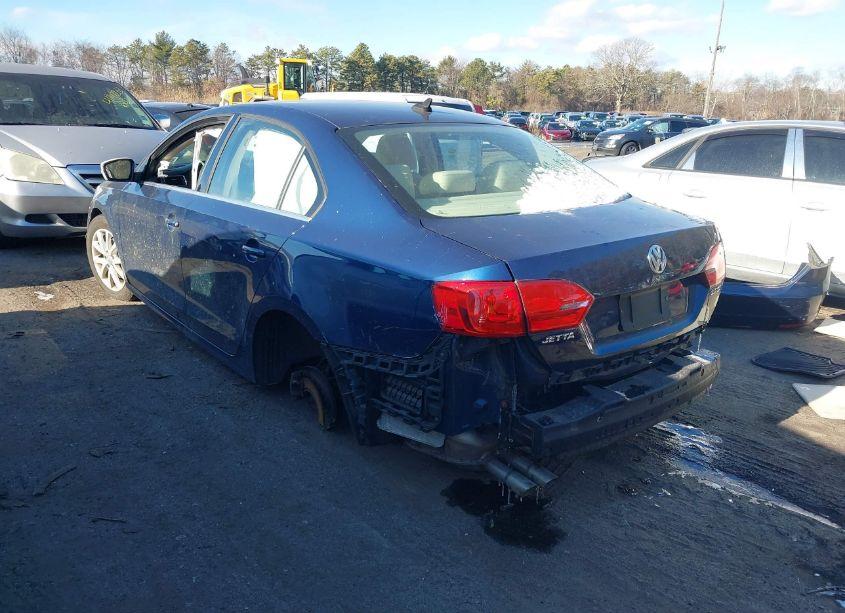 Photo 3 of 2013 Volkswagen Jetta 2.5L SE (VIN 3VWDP7AJ7DM295997)