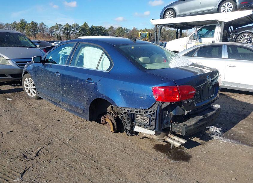 Photo 6 of 2013 Volkswagen Jetta 2.5L SE (VIN 3VWDP7AJ7DM295997)