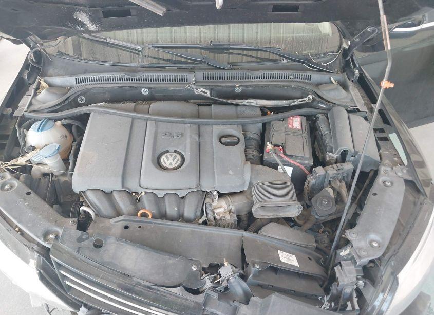 Photo 10 of 2013 Volkswagen Jetta 2.5L SE (VIN 3VWDP7AJ7DM304830)