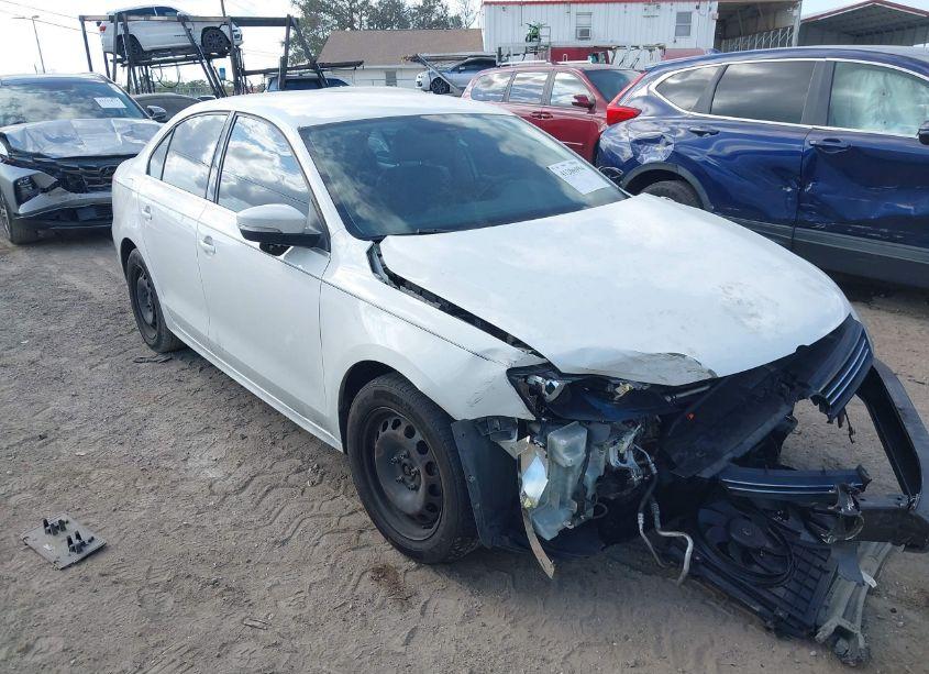 2013 Volkswagen Jetta 2.5L SE (VIN 3VWDP7AJ7DM365532) main photo