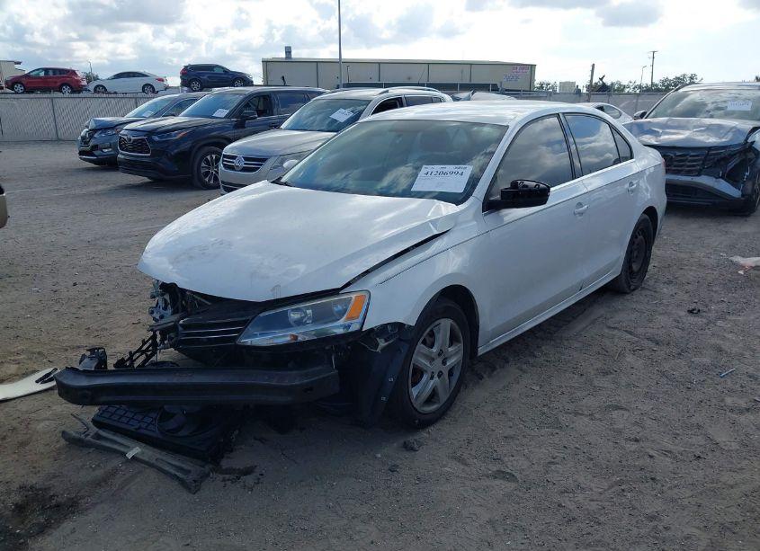 Photo 2 of 2013 Volkswagen Jetta 2.5L SE (VIN 3VWDP7AJ7DM365532)