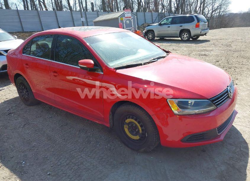 2013 Volkswagen Jetta 2.5L SE (VIN 3VWDP7AJ7DM369029) main photo